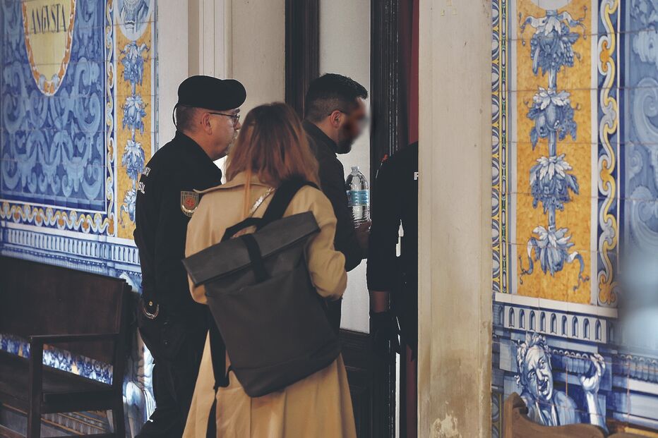 Cinco anos e meio de cadeia para falso professor violador