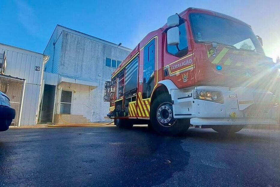 Bombeiros Voluntários de Famalicão chamados ao local