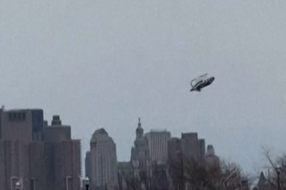 O momento da queda de helicóptero no rio Hudson em Nova Iorque que causou a morte a família do Executivo da Siemens   