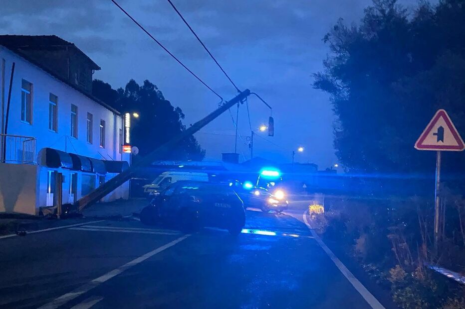 Despiste carro Santo Tirso.jpeg