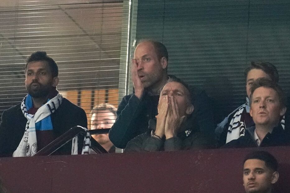 Príncipe William leva filho a um jogo de futebol