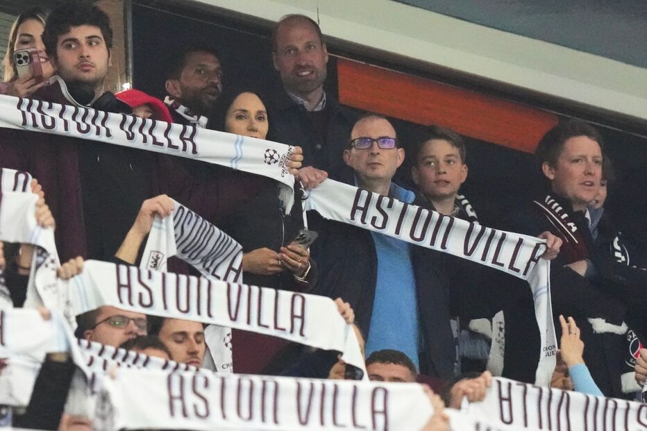 Príncipe William leva filho a um jogo de futebol