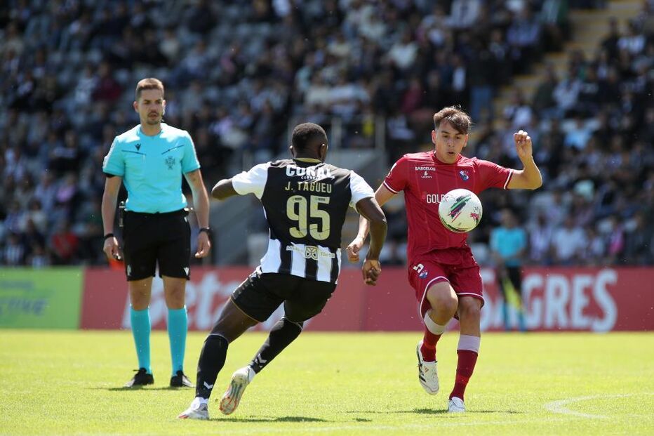 Gil Vicente regressa às vitórias na I Liga em casa do Nacional