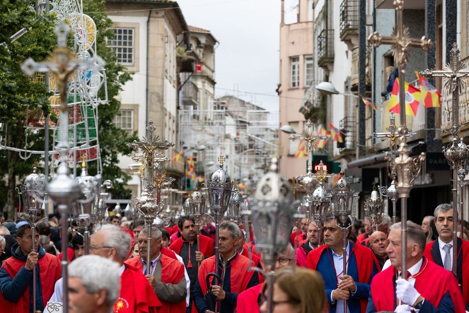 FOTO PRINCIPAL 2 e 3 PROCISSÃO (1).jpg