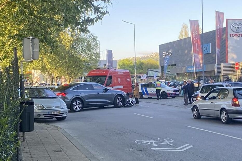 Motociclista ferido num acidente em Guimarães