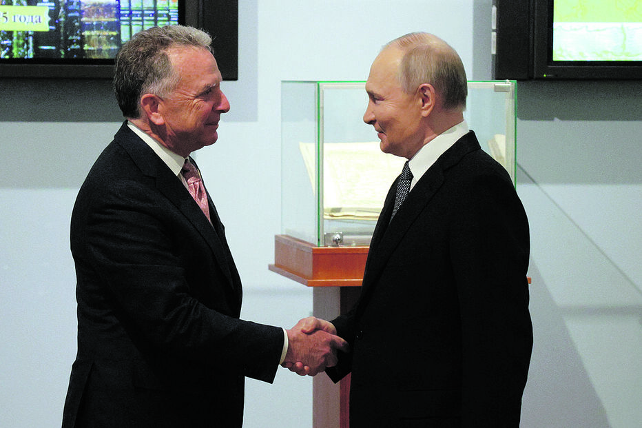 Vladimir Putin terá feito proposta durante reunião com Steve Witkoff, em São Petersburgo, no início deste mês 