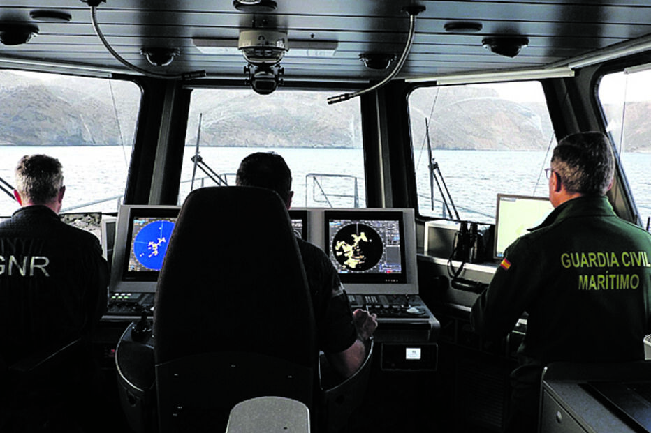 Resgate de dezenas de imigrantes