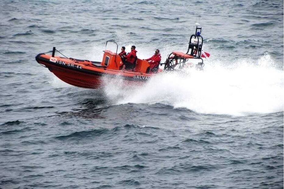Homem resgatado na enseada do Baleal ao praticar windsurf