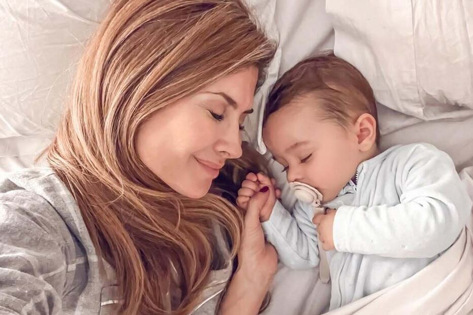 Rebeca Labara e o filho