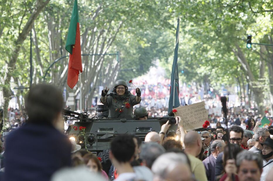Desfile dos 51 anos do 25 de Abril na Avenida da Liberdade, em Lisboa