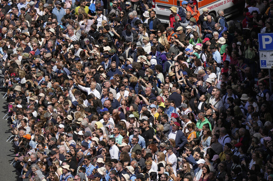 Cortejo fúnebre de adeus ao Papa Francisco
