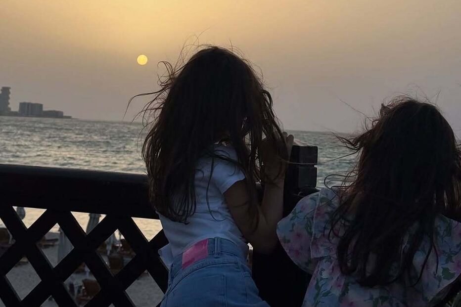 Uns dias, no Dubai  Decidimos embarcar nesta viagem e foram dias muito bons. Agora,  partilho convosco alguns destes momentos! Dubai - Parte I -1 - O Deserto e Nós  2 - Eu e elas  3 - A Sentir, a areia e o (5).jpg