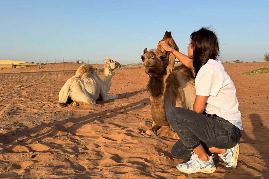 Uns dias, no Dubai  Decidimos embarcar nesta viagem e foram dias muito bons. Agora,  partilho convosco alguns destes momentos! Dubai - Parte I -1 - O Deserto e Nós  2 - Eu e elas  3 - A Sentir, a areia e o (2).jpg