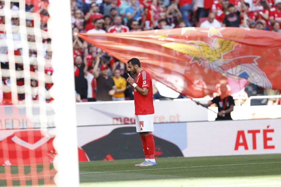 Pavlidis aumenta a vantagem