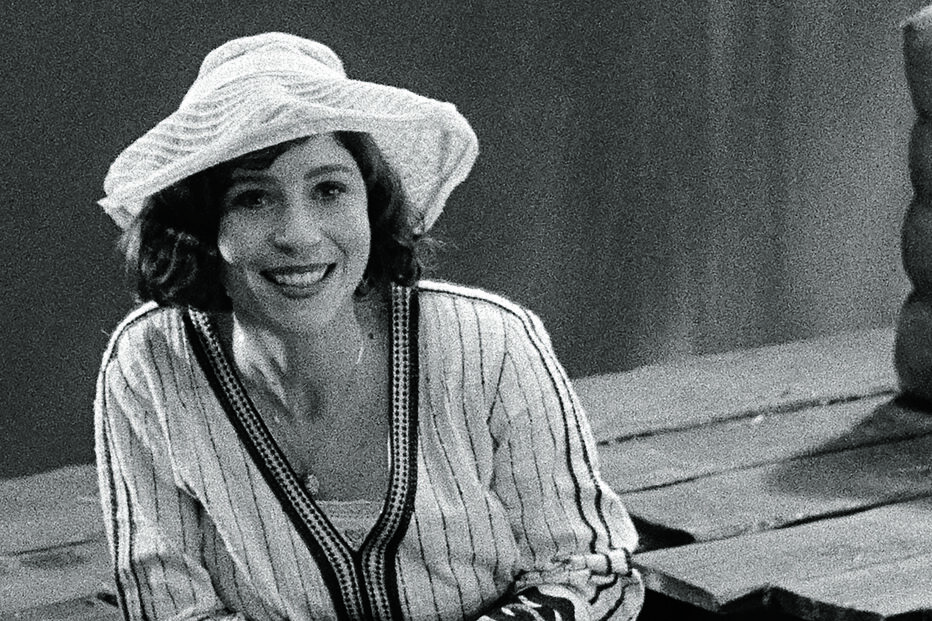 A atriz Crista Alfaiate numa cena do filme ‘Grand Tour’ 