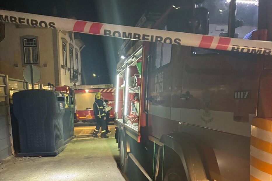 Incêndio deflagra em habitação em Oliveira de Azeméis