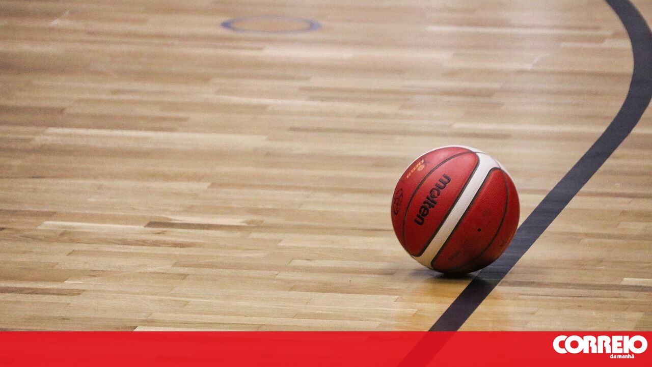 Benfica vence FC Porto e fica a uma vitória no tetra na Liga de basquetebol