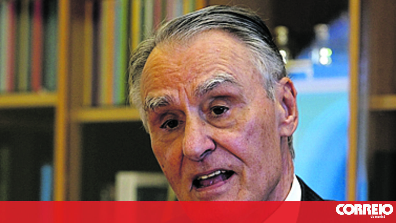“Cavaco Silva Aposta: Portugal Tem Governo Firme para os Próximos Quatro Anos!” #ÚltimasNotícias #Portugal “Cavaco Silva Aposta: Portugal Tem Governo Firme para os Próximos Quatro Anos!” #ÚltimasNotícias #Portugal