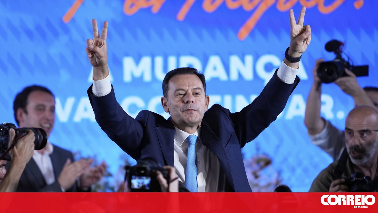 AD Leads Outside Europe on First Day of Emigrant Vote Count - A Glimpse into Portugal's Electoral Dynamics