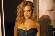 Que mais lhe falta? Linda e bem sucedida, Magui ainda sabe... cantar