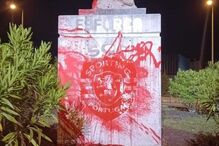 Estátua do leão junto do Estádio de Alvalade vandalizada