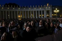 Fiéis no Vaticano