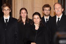 D.Duarte de Bragança, D.Isabel Herédia e filhos.JPG