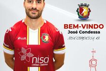 José Condessa com o equipamento da equipa de futsal