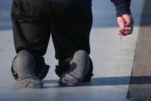 Milhares de peregrinos chegam a Fátima na véspera do 13 de maio 