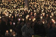 Procissão das velas no Santuário de Fátima 