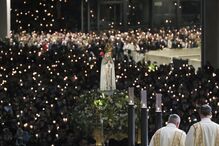 Procissão das velas no Santuário de Fátima 