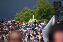 Manhã de 13 de maio no Santuário de Fátima  