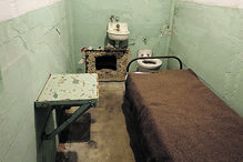 Alcatraz  foi o destino  de 1576 condenados 