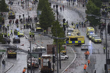 Carro atropela adeptos do Liverpool