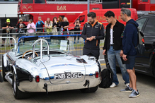lando-norris-arriving-in-a-shelby-cobra-v0-dthle6a585bd1.jpg