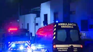 Bombeiro transportado para o hospital devido a 'golpe de calor' em incêndio de habitação em Valongo
