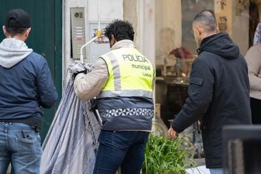 Polícia Municipal apreende material contrafeito e duas viaturas em rusga junto à Torre de Belém