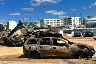 Incêndio afetou uma viatura e uma habitação