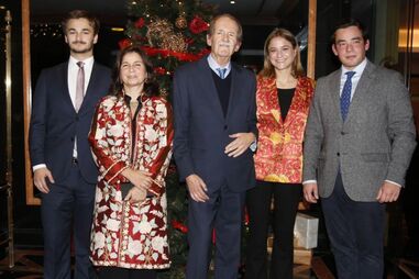 Duques de Bragança cumprem tradição da monarquia