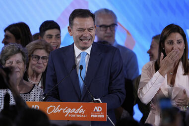 Luís Montenegro juntou a família na declaração de vitória