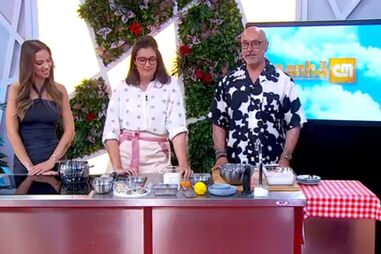 Ex-concorrente do ‘Masterchef’ ensina a fazer leite creme com especiarias e areia de pistácios  