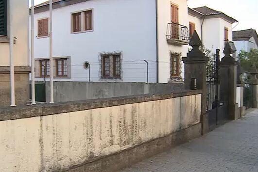 Mulher detida por esfaquear marido agressor em Chaves