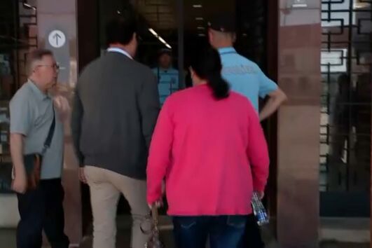 Pais de Fernando Valente não prestam declarações à chegada do tribunal de Aveiro  