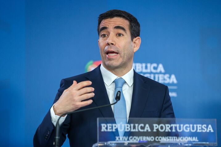 Cunhado de ministro da Presidência ganhou 16 milhões de euros em contrato com a Força Aérea