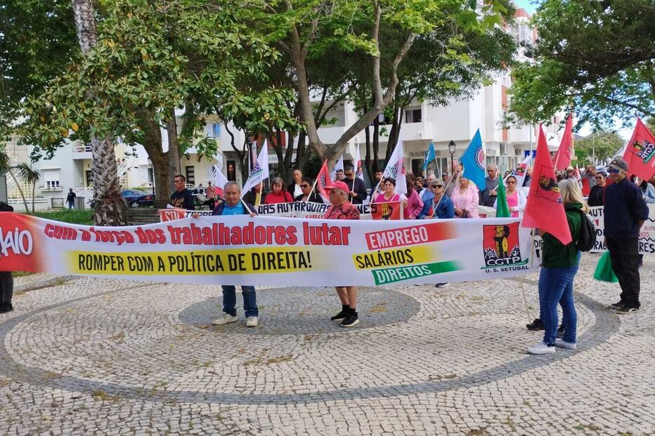 1.º Maio levou dezenas de trabalhadores às ruas de Sines