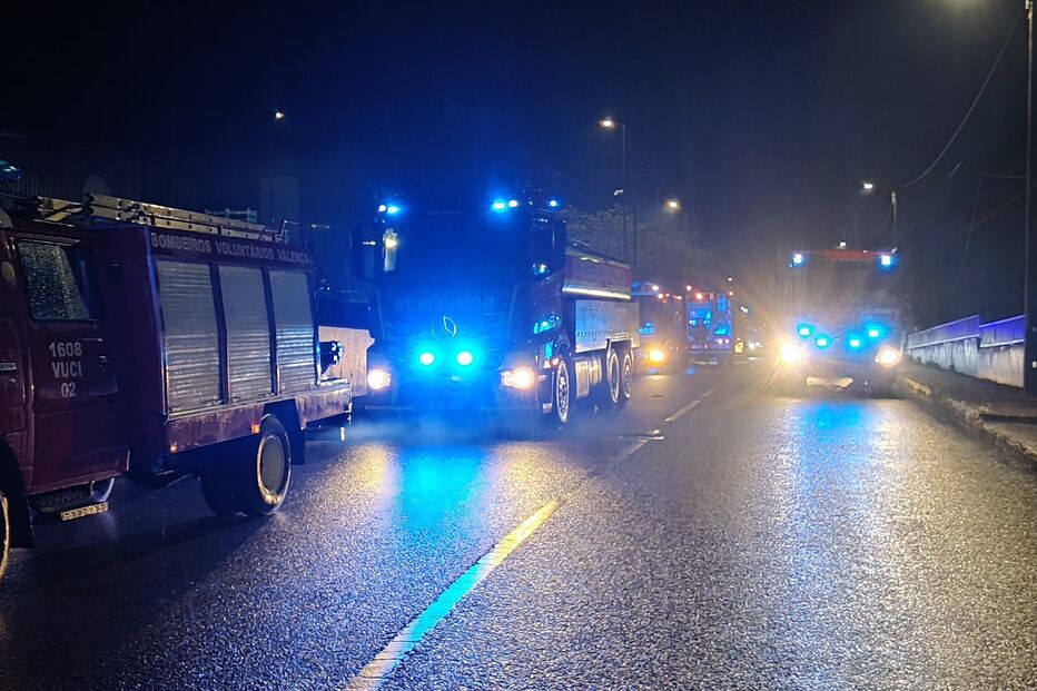 Incêndio destruiu fábrica de embarcações em Cerveira