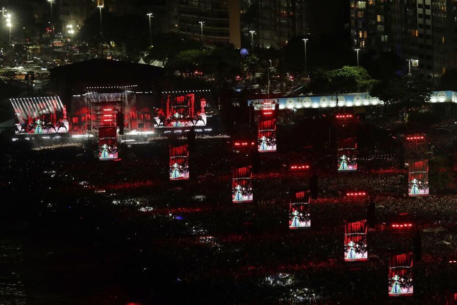 Lady Gaga deu concerto em Copacabana, no Brasil