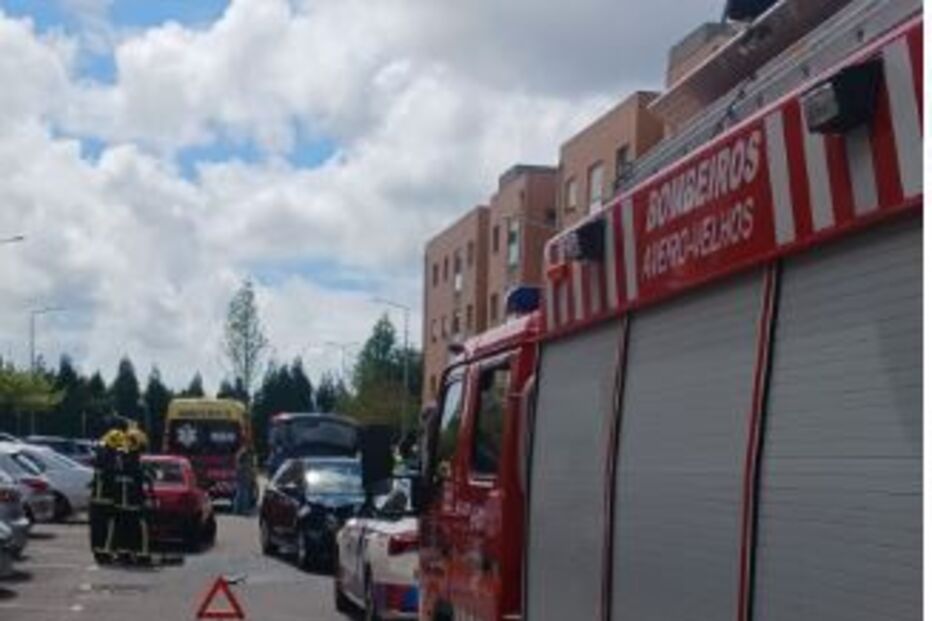 Jovem de 14 anos ferida em colisão entre carros em Aveiro