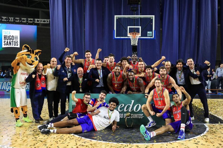 Oliveirense bate FC Porto