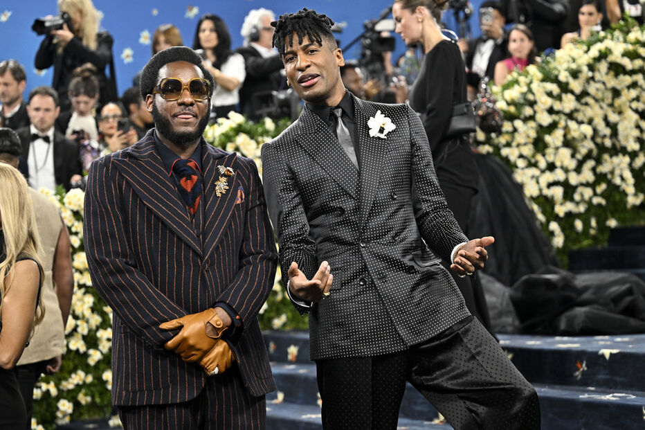 Leon Bridges e Jon Batiste no Met Gala 